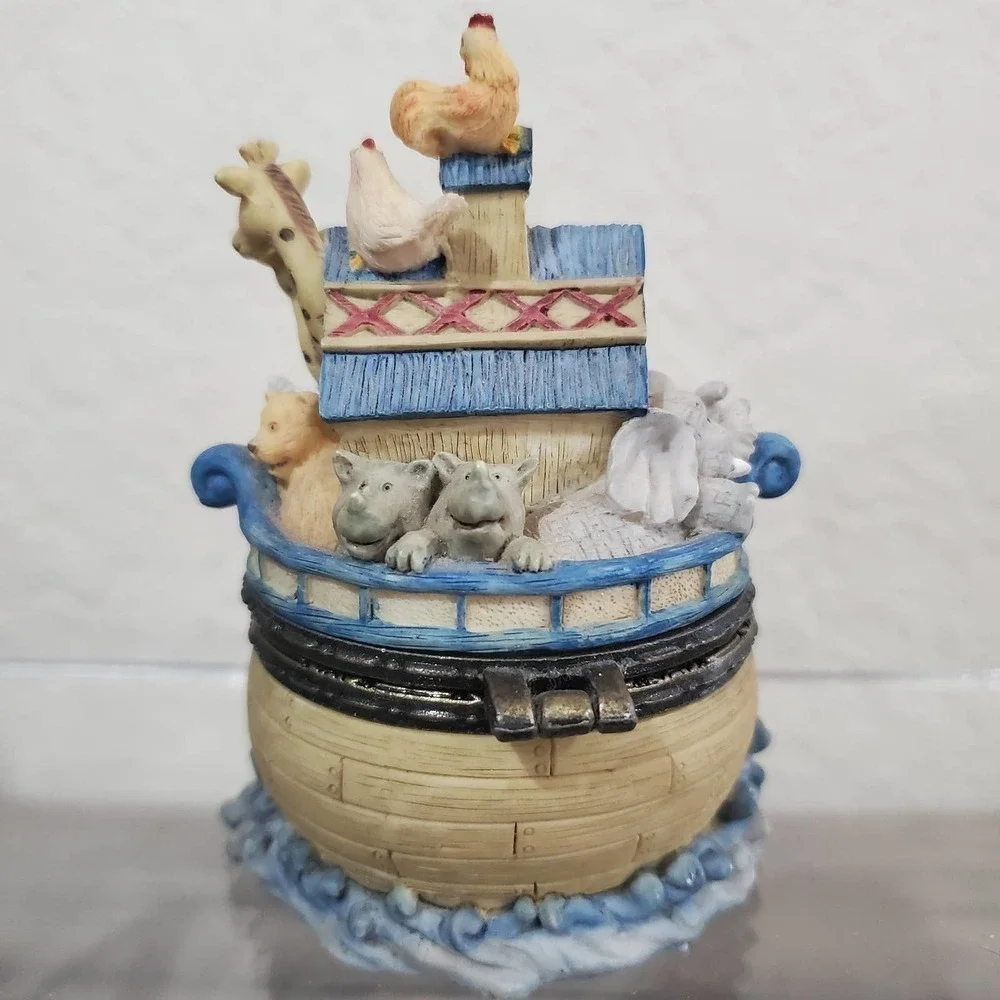 Vintage Noah's Ark Jewelry Trinket Box 3.5
